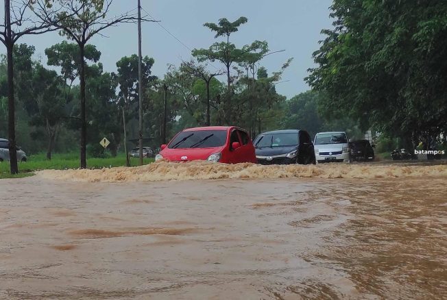 Hujan, Banjir masih Ada Dimana mana