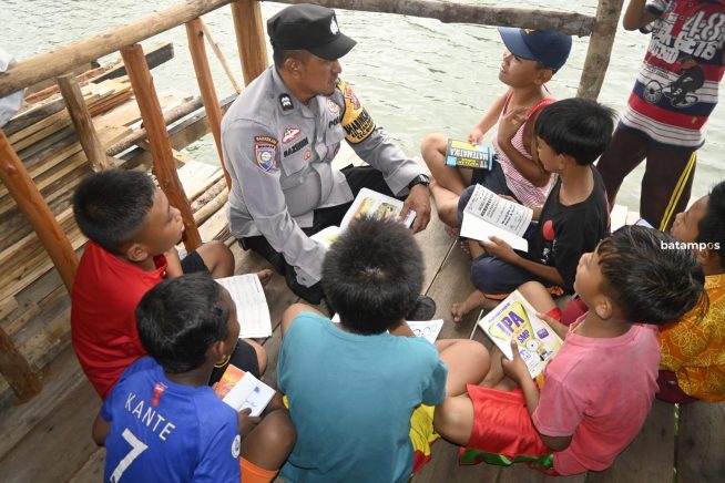 Polisi Bangun Pondok Baca Anak dan Pelajar