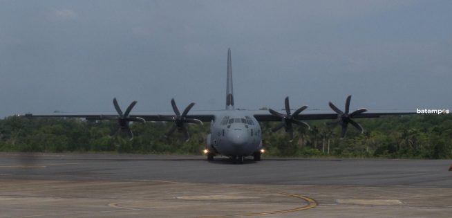 Pesawat Super Hercules Terbaru Latihan Navigasi di Tanjungpinang