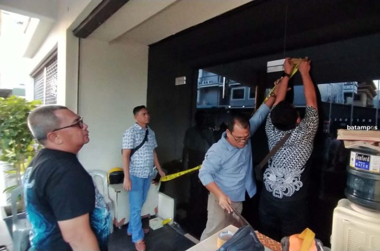 Didatangi Polisi di Seraya, Kantor PT JPK Disegel