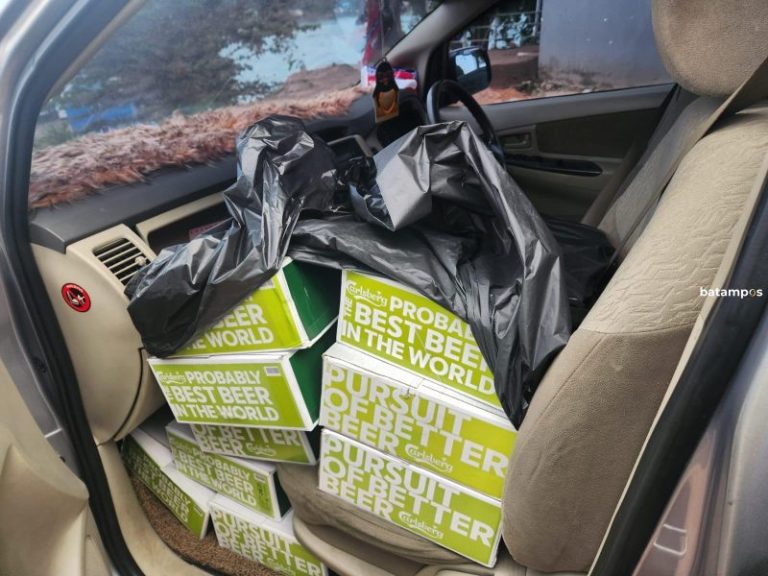 Bawa Mikol Selundupan, BC Batam Tak Tahan Sopir Mobil Penyelundup