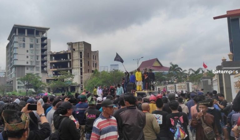 Taba Iskandar Berharap Warga Rempang yang Ditahan Dibebaskan, Termasuk Abang Long