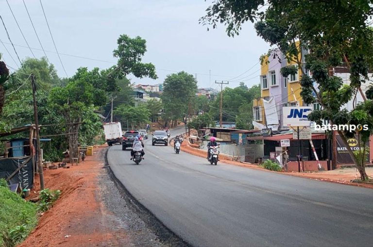 Proyek Box Culvert Batu 8 Atas Selesai Diaspal
