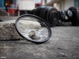 Pengungsi Afganistan Minta Maaf karena Merusak Kamera Wartawan