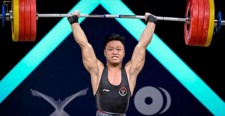 Lifter Rahmat Erwin Abdullah Cetak Rekor Dunia, Bawa Pulang Medali Emas Kejuaraan Dunia