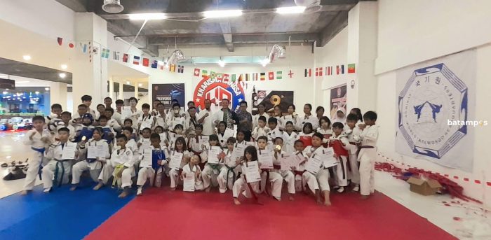 Kumpulkan 34 Medali, Taekwondo Kharisma Bangsa Ukir Prestasi Gemilang di Ajang Taekwondo Festival Asian Martial Art Singapura
