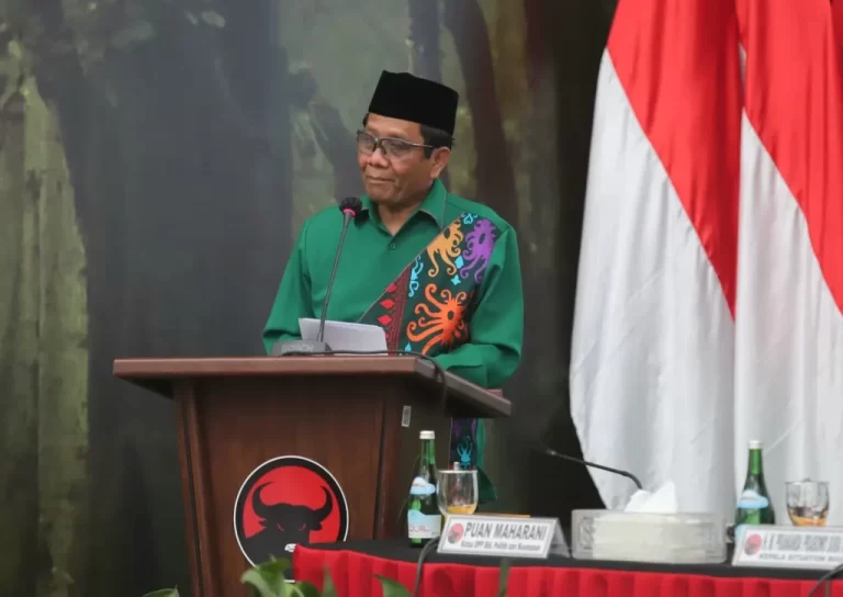 Mahfud Bisa Menjadi Wasit di Tengah Persaingan Politik