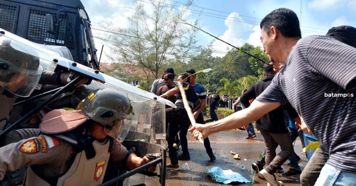 Simulasi Pengamanan Pemilu 2024, Ratusan Massa Mengamuk di Kantor KPU Bintan