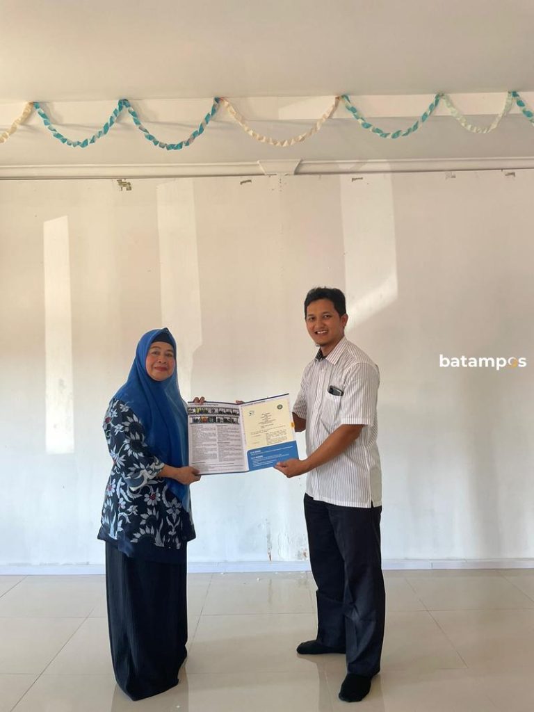 Polibatam Latih – Dampingi Pembuatan Bahan Ajar Daring dan Website