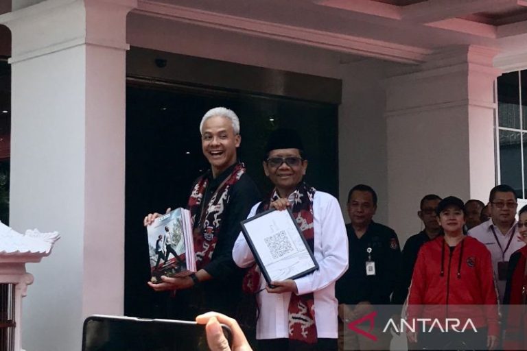 Ganjar Pranowo dan Mahfud MD Resmi Mendaftar ke KPU sebagai Capres-Cawapres di Pilpres 2024