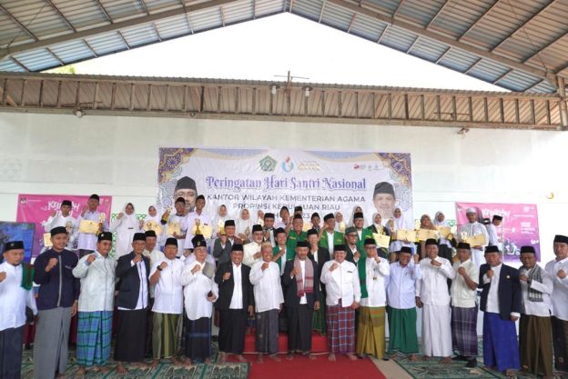 Peringatan Hari Santri 2023, Jihad Santri Jayakan Negeri Menyala di Kepri