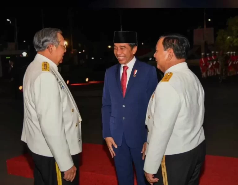 Jokowi, SBY, dan Prabowo Mesra di Parade Senja HUT TNI, Pengamat: Tanda Kuat Dukungan untuk Capres ke-8