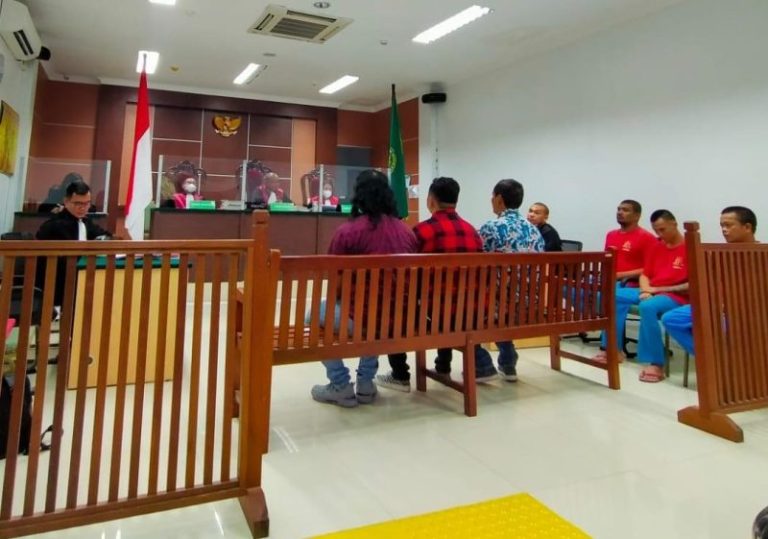 Narkoba Disembunyikan di Ban Mobil, Tiga Kurir 35 Kilogram Sabu Disidang