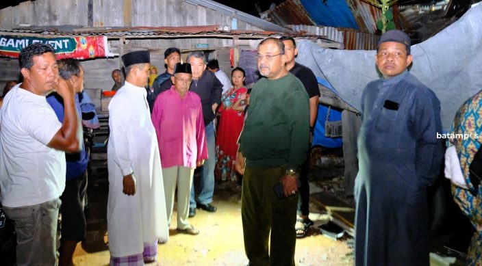 Bupati Tinjau Korban Angin Puting Beliung