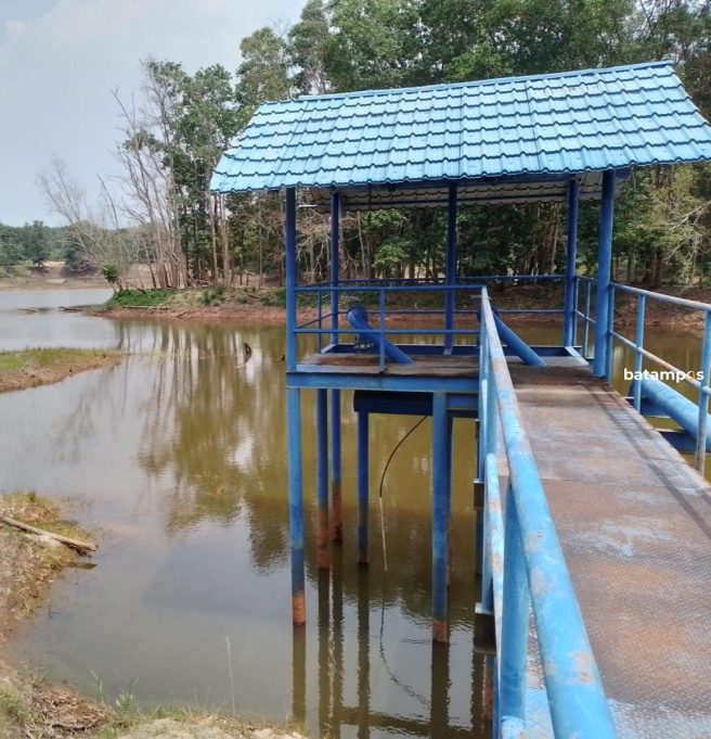 Kemarau, Debit Air Waduk PDAM Tanjungbatu Menyusut