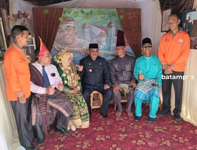 Bupati Karimun Apresiasi Peringatan Bulan Bahasa dan Sastra di SMA Negeri 01 Kundur