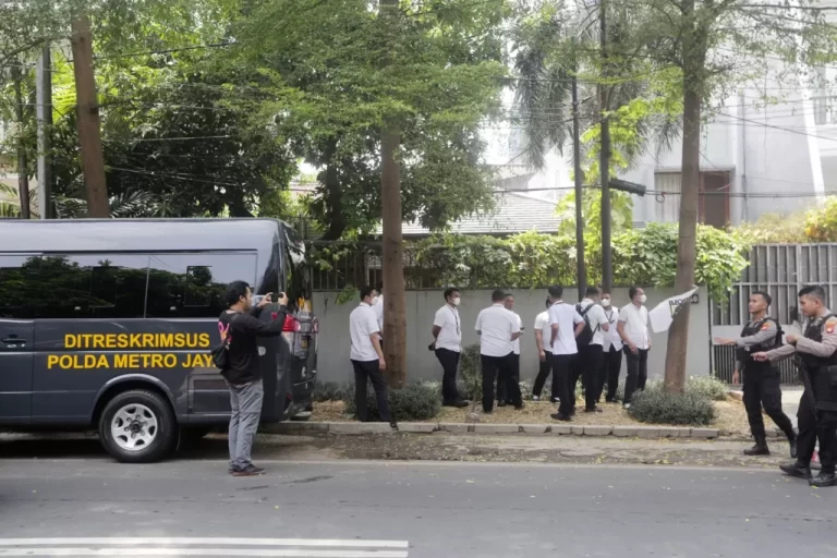 KPK Hormati Langkah Polda Metro Jaya Geledah 2 Rumah Mewah Firli Bahuri