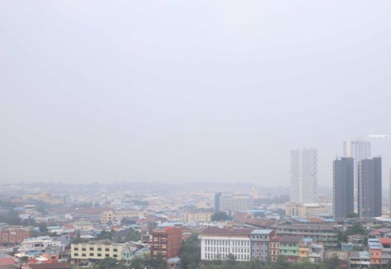 Orang Tua Mulai Khawatirkan Kondisi Asap di Batam, Disdik Evaluasi Pembelajaran Seminggu ke Depan