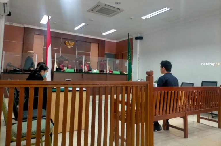 Diduga Inisiasi Perjokian IMEI di Batam, Pemilik Konter Lucky Star Disidang