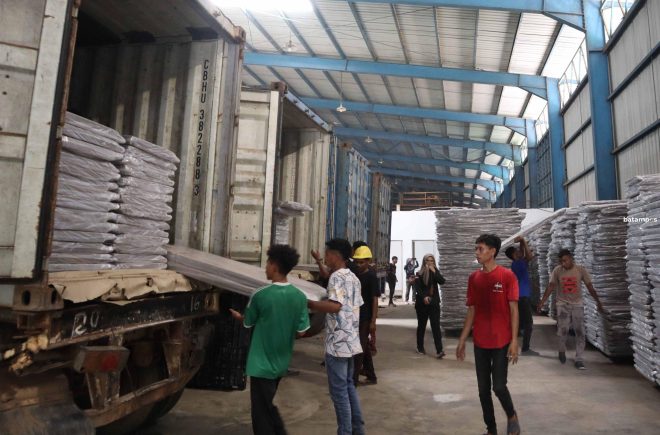 KPU Batam Terima 12.964 Bilik Suara, dan 6.342 Tinta