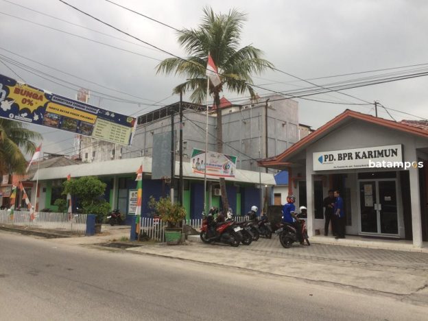 Perubahan Nama PR Karimun ke Perumda BPR Karimun harus Izin OJK