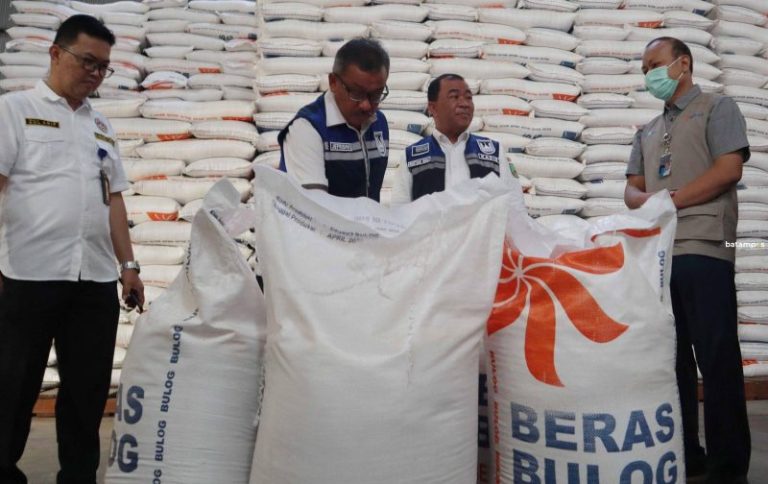 Stok Beras Cukup, Warga Batam Tidak Perlu Panik