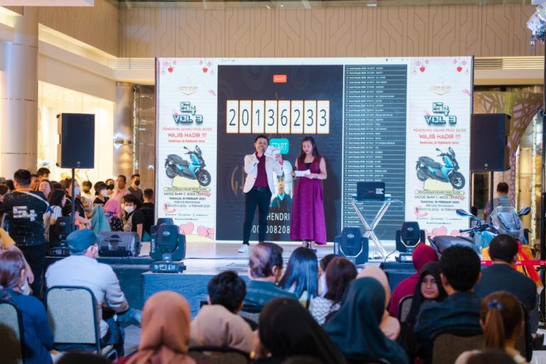 Grand Batam Adakan Pengundian Hadiah Edisi Spesial
