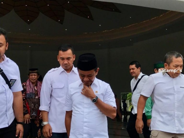 Soal Tenggat Waktu Pengosongan Lahan di Rempang, Bahlil Enggan Berkomentar