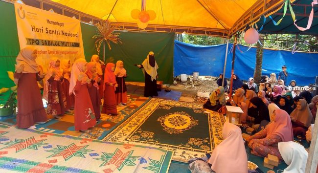 Peringati Hari Santri Nasional, Santri TPQ Sabilul Muttaqin Tampilkan Kemampuan Sholawat hingga Baca Puisi