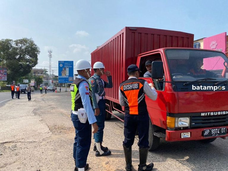 Belasan Mobil Terjaring Razia KIR