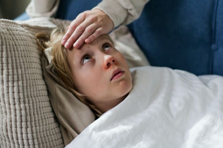 Ingat…Pasien DBD Harus Banyak Minum Air Mengandung Gula