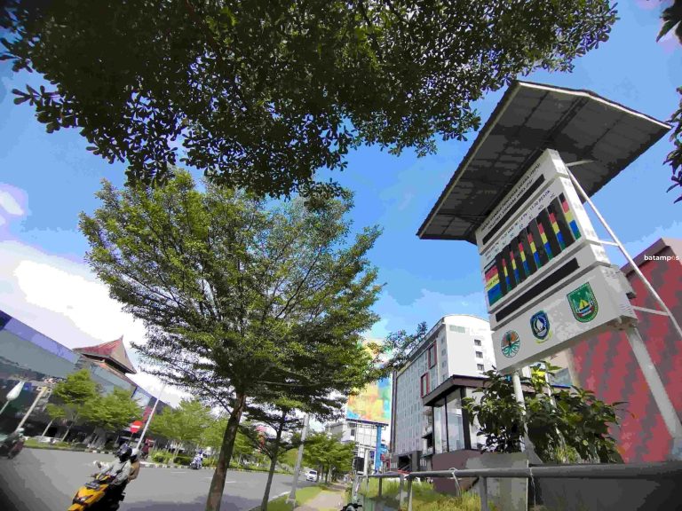 Kualitas Udara di Batam Terpantau Kategori Sedang, Kelompok Sensitif Disarankan Pakai Masker