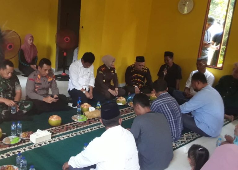 Rudi Sosialisasi, Warga Sambut dengan Ungkapan Hati