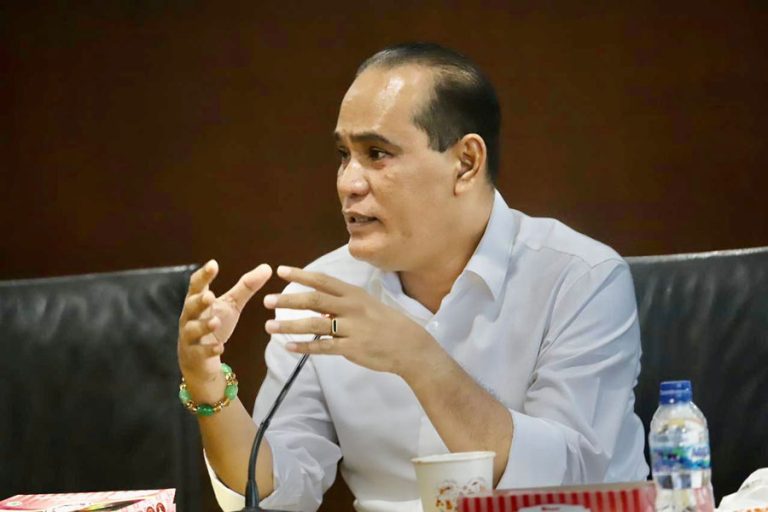 Ekonomi Tumbuh Tapi  Kesenjangan Melebar