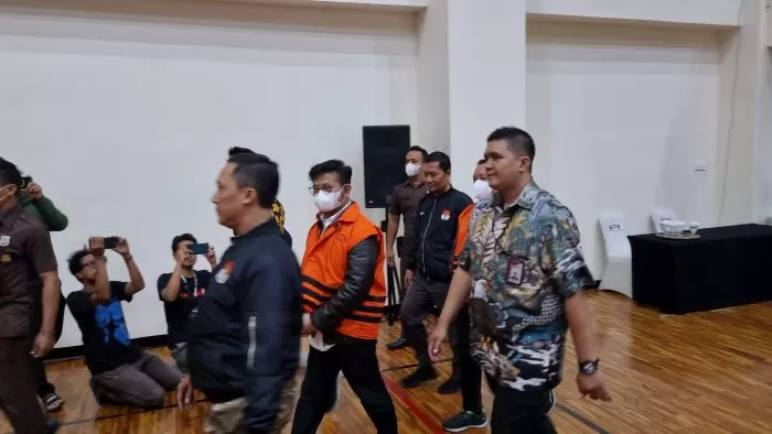 Usai Ditangkap Paksa, KPK Resmi Tahan Eks Mentan Syahrul Yasin Limpo