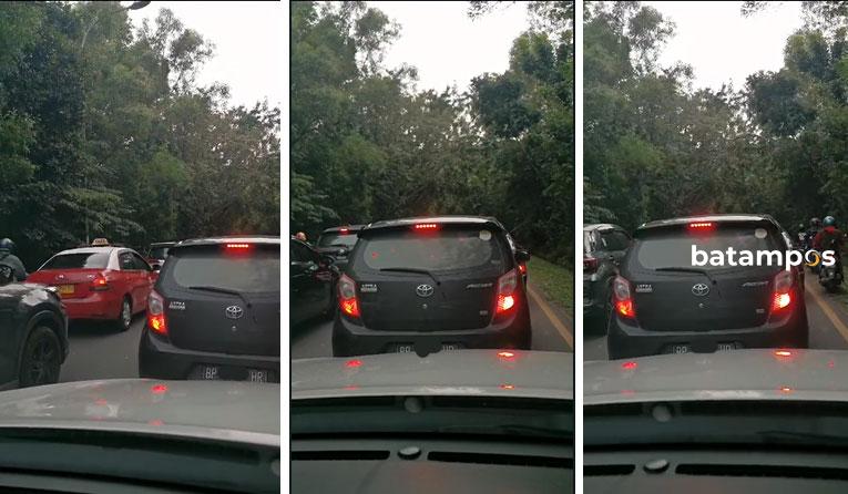 Pembaca, Simpang Jam Arah ke Tiban, Macet, Saat Ini