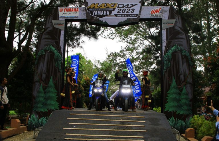 Semarak Ratusan Biker Rayakan Puncak Maxi Yamaha Day 2023 di Tepian Danau Toba