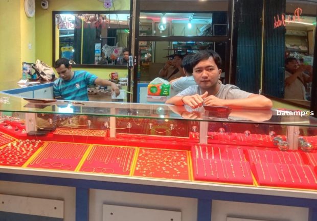 Jelang Akhir Tahun Harga Emas di Karimun Masih Stabil