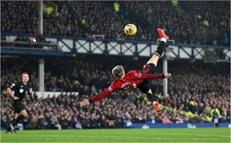Dibuka Gol Salto Garnacho, Manchester United Taklukkan Everton Skor 3-0