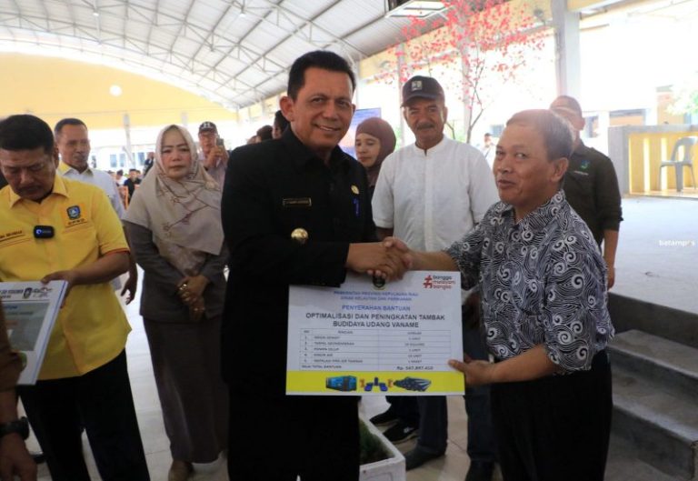 Giliran Warga Tanjunguma Dapat Bantuan Beras