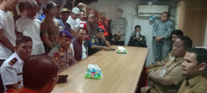 Nelayan Korban Kapal Tenggelam Dikembalikan ke Keluarga