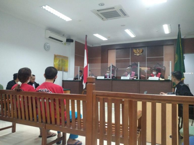 Prostitusi Berkedok Massage, Mami dan Direktur Disidang