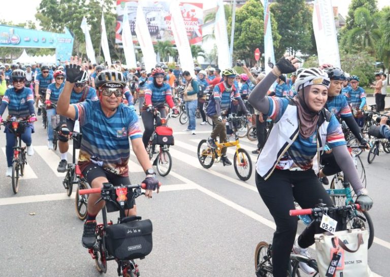Puncak Event Jamselinas di Batam, Ribuan Pesepeda Jajal Rute Sepanjang 31 Kilometer
