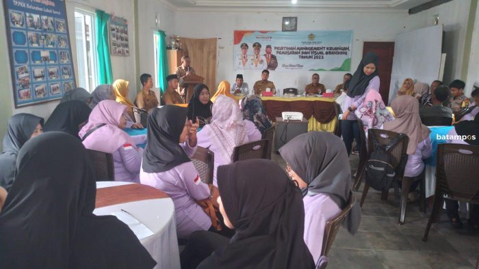 Pelaku UMKM di Kelurahan Lubuk Semut Dilatih Managemen Keuangan, Pemasaran, dan Visual Branding