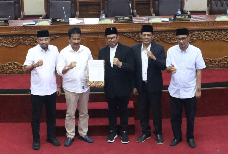 DPRD dan Pemko Batam Setujui APBD 2024  Batam Rp3,5 Triliun