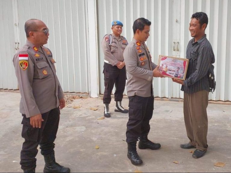Pindah ke Batuaji, 16 KK Warga Rempang Terima Bantuan dari Polisi