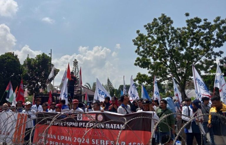 Harga Kebutuhan Pokok Naik, Buruh Batam Tetap Perjuangkan Kenaikan UMK 15 Persen