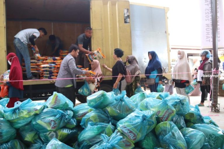 Kabar Baik! Pemko Batam Gelar Program Paket Sembako Murah Jilid III Desember 2023