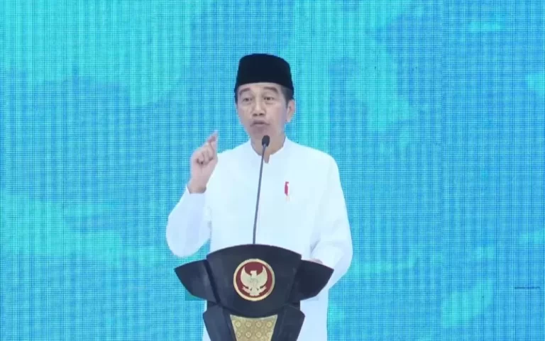 Jadi Tersangka, Firli Ajukan Praperadilan, Jokowi: Kita Hormati