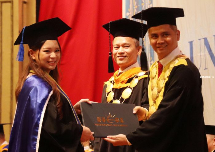Universitas Universal Wisuda 156 Sarjana Periode 2023